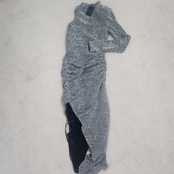 NWT REVOLVE silver one sleeve midi dress - Picture 6 of 7